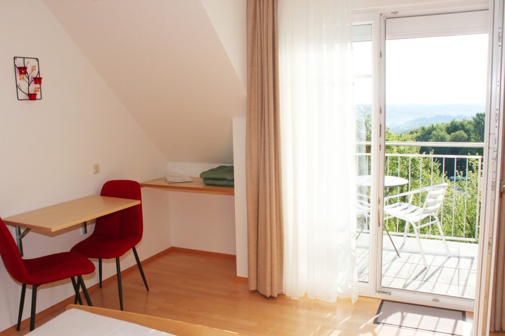 Jamm Dorf (mit Balkon)