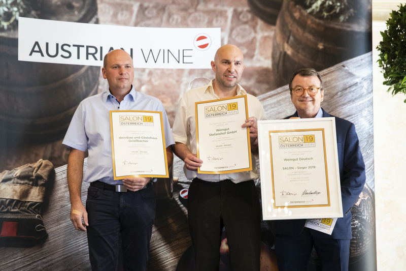 Unser Weißburgunder Vulkanland Steiermark DAC 2018 wurde ausgezeichnet: 3. Platz beim SALON 19 Österreich Wein in der Kategorie "Burgundersorten klassisch"